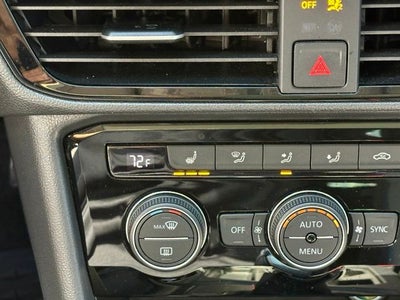 2024 Volkswagen Taos 1.5T SE Black