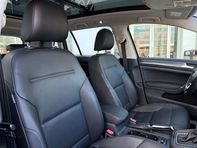 2018 Volkswagen Golf SportWagen SE