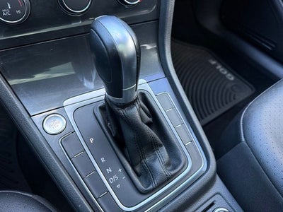 2018 Volkswagen Golf SportWagen SE