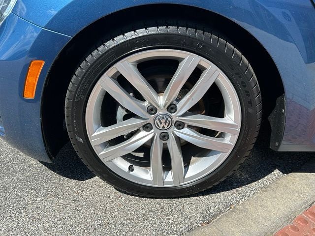 2019 Volkswagen Beetle 2.0T S
