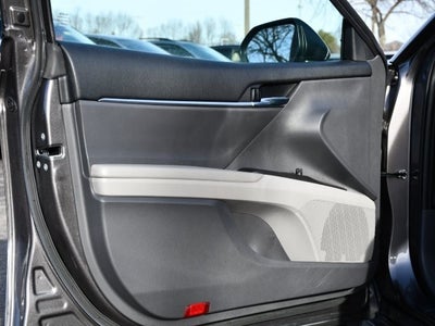 2022 Toyota Camry Hybrid LE