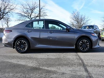 2022 Toyota Camry Hybrid LE