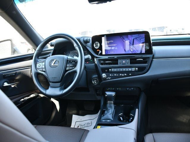 2025 Lexus ES 300h