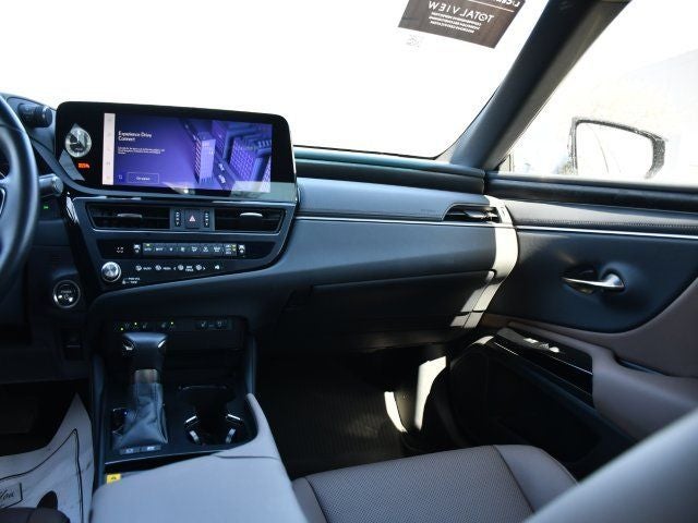 2025 Lexus ES 300h