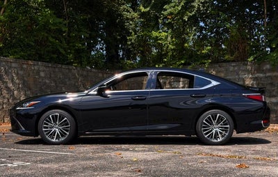 2025 Lexus ES 300h