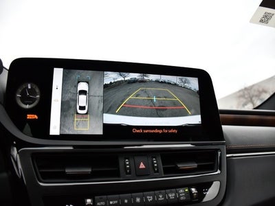 2025 Lexus ES 300h Luxury