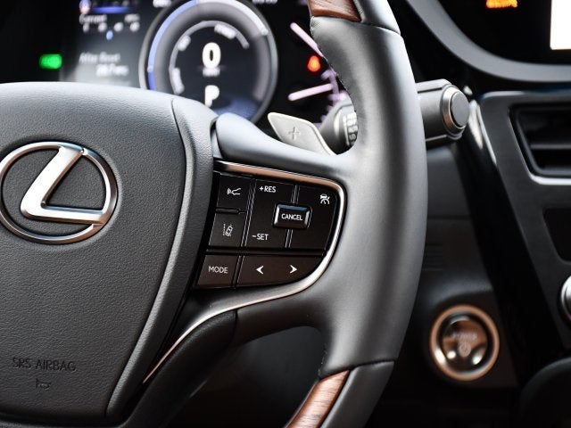 2025 Lexus ES 300h Luxury