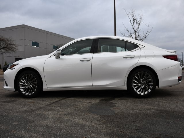 2025 Lexus ES 300h Luxury