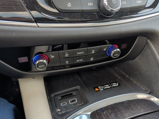 2024 Buick Enclave Essence