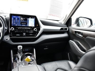 2022 Toyota Highlander Platinum