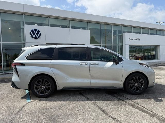 2024 Toyota Sienna XSE 7 Passenger