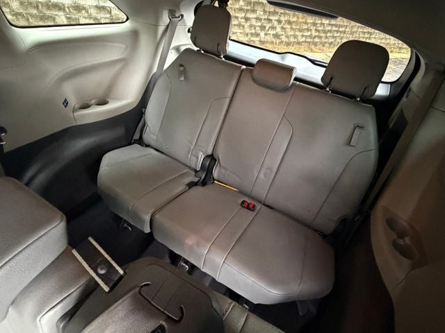 2022 Toyota Sienna XLE 7 Passenger