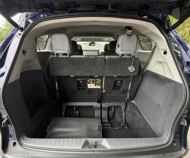 2022 Toyota Sienna XLE 7 Passenger