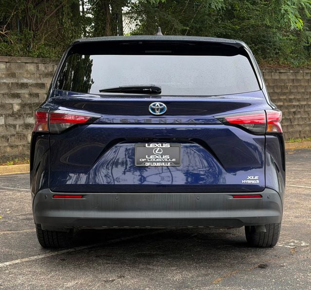 2022 Toyota Sienna XLE 7 Passenger