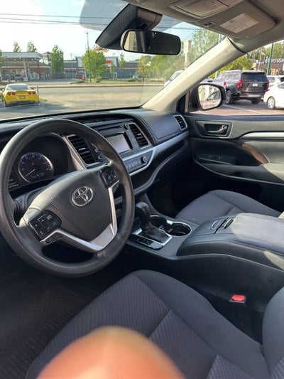 2019 Toyota Highlander LE