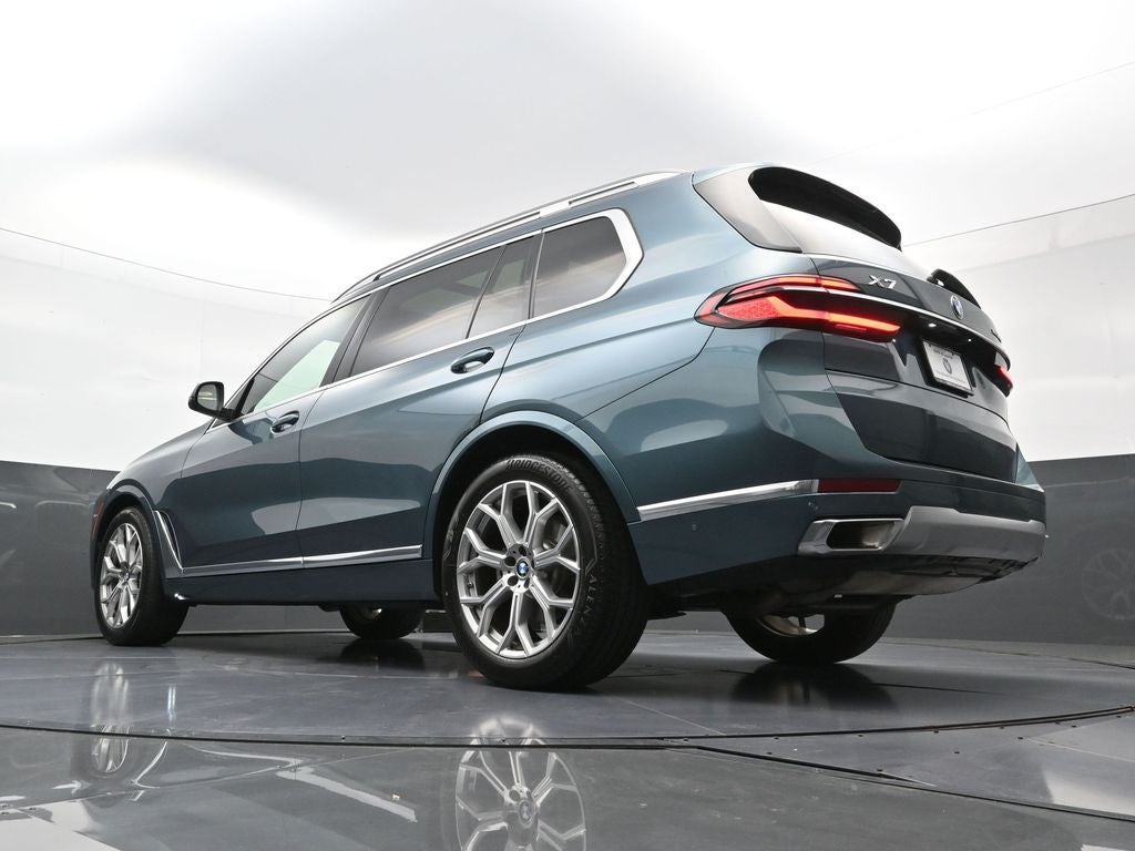 2025 BMW X7 xDrive40i