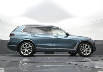 2025 BMW X7 xDrive40i