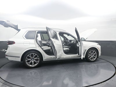 2025 BMW X7 xDrive40i