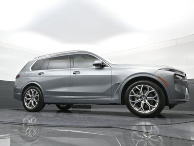 2025 BMW X7 xDrive40i