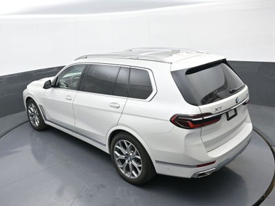 2025 BMW X7 xDrive40i
