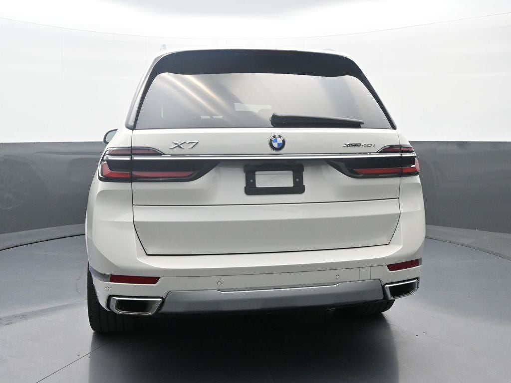 2025 BMW X7 xDrive40i