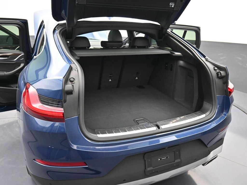 2025 BMW X4 xDrive30i