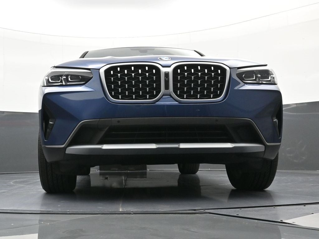 2025 BMW X4 xDrive30i