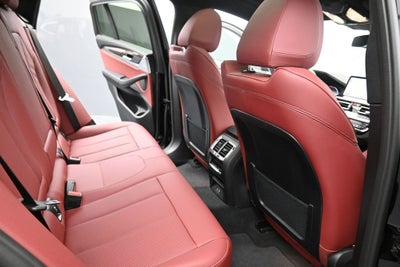 2025 BMW X4 xDrive30i