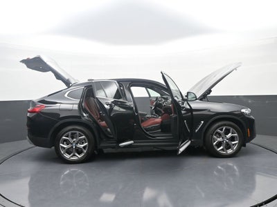 2025 BMW X4 xDrive30i