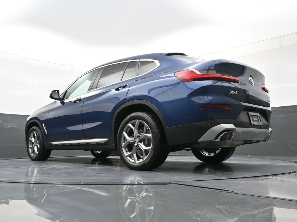 2025 BMW X4 xDrive30i
