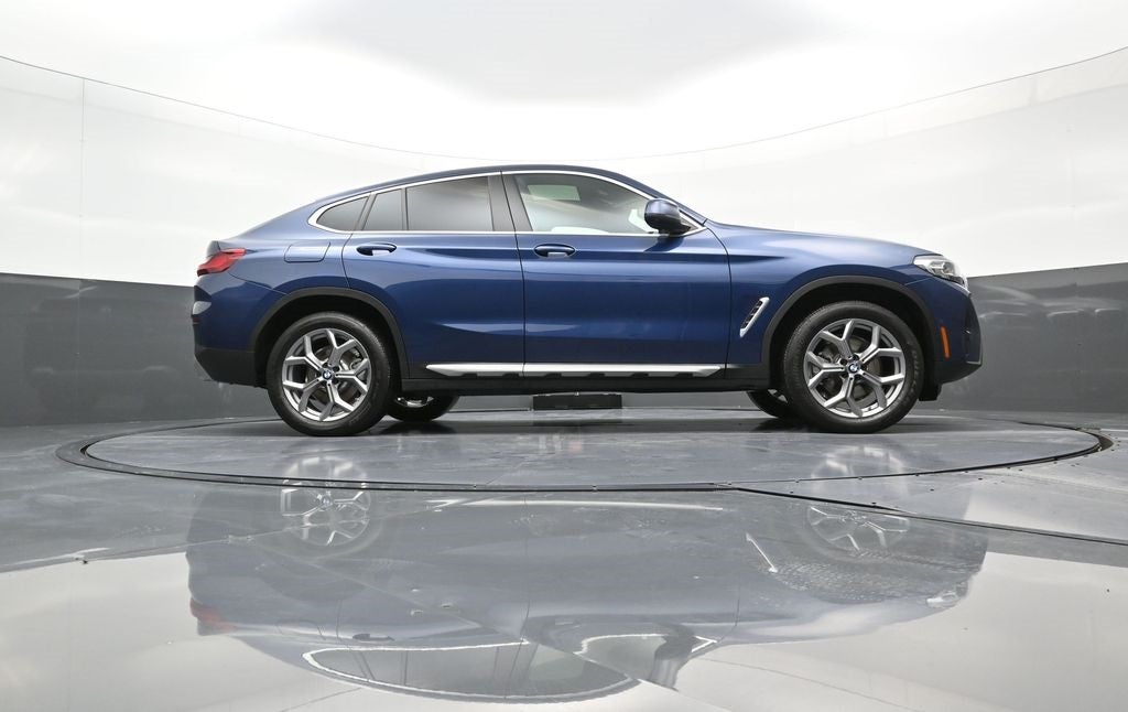 2025 BMW X4 xDrive30i