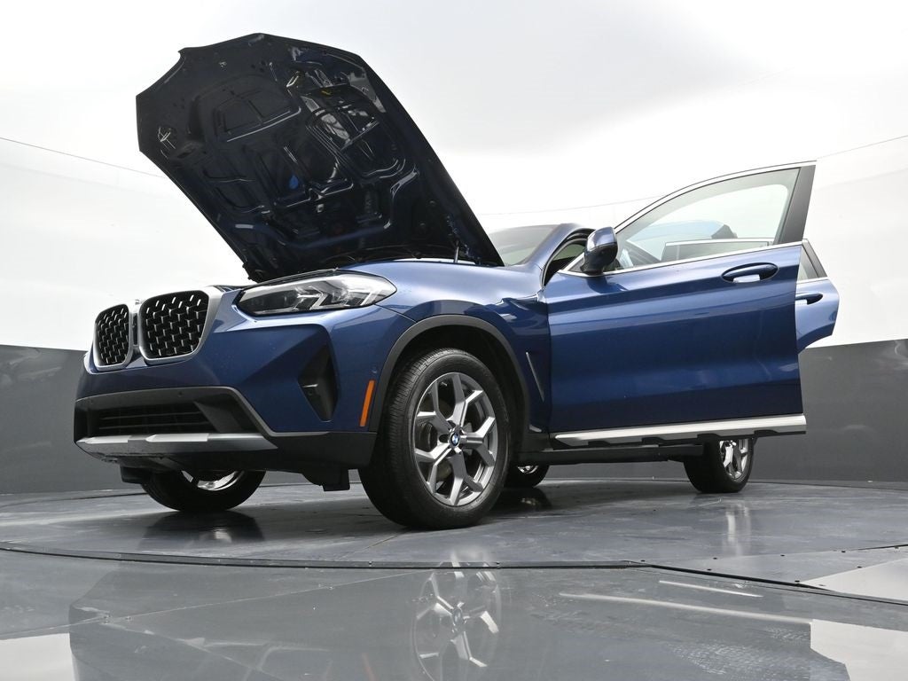 2025 BMW X4 xDrive30i