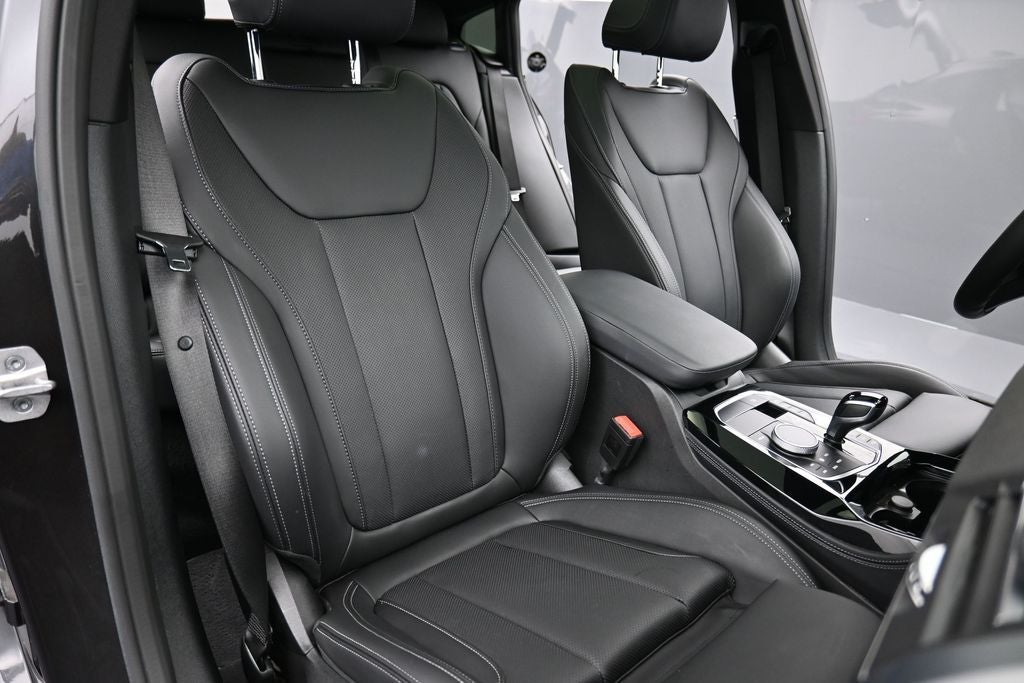 2024 BMW X4 xDrive30i