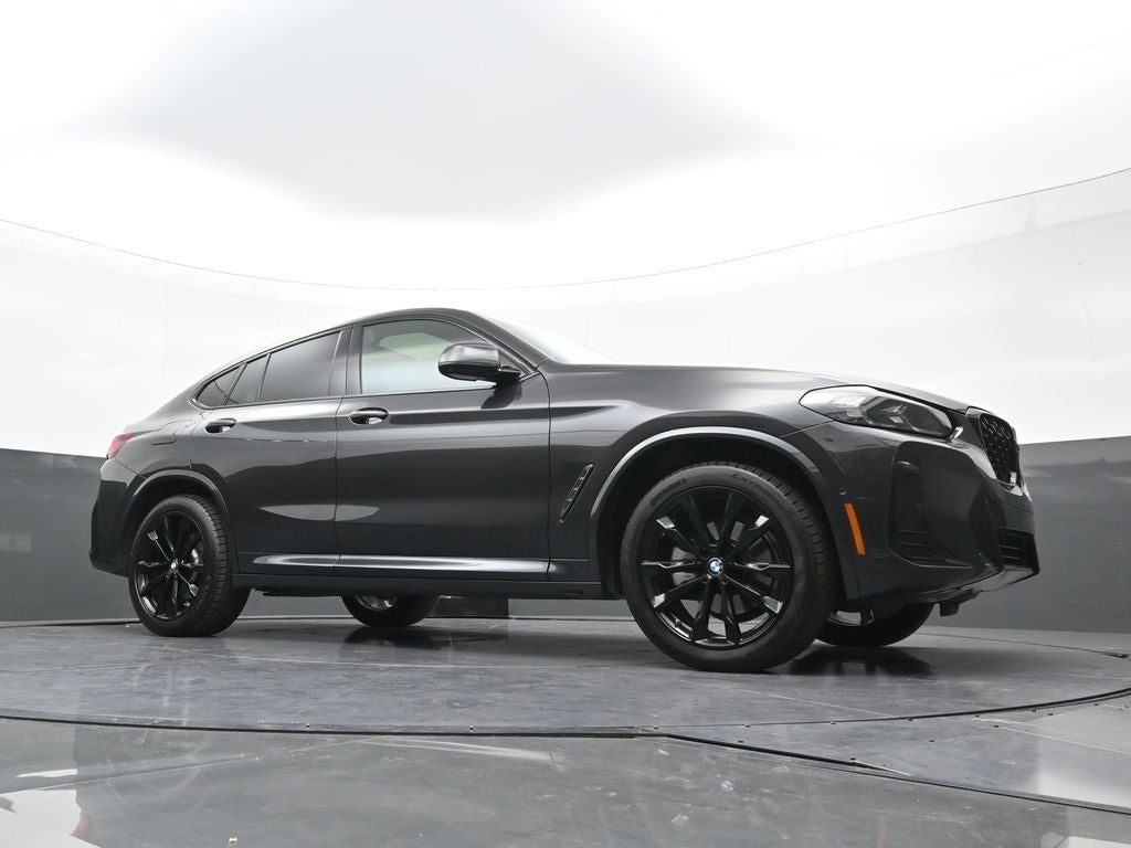 2024 BMW X4 xDrive30i