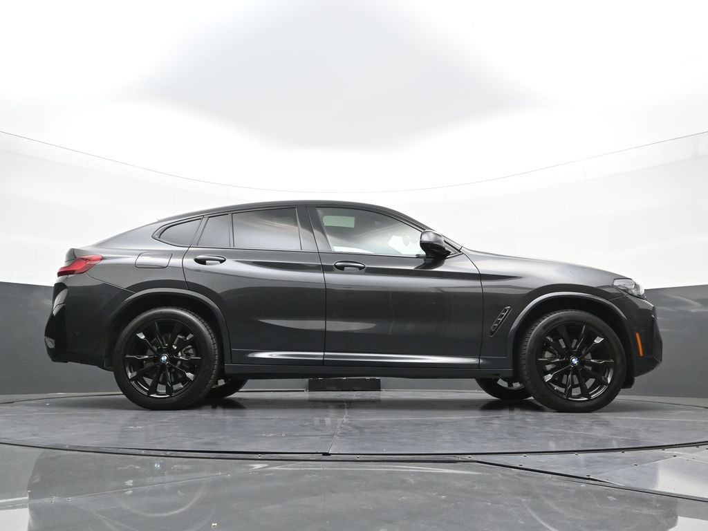 2024 BMW X4 xDrive30i