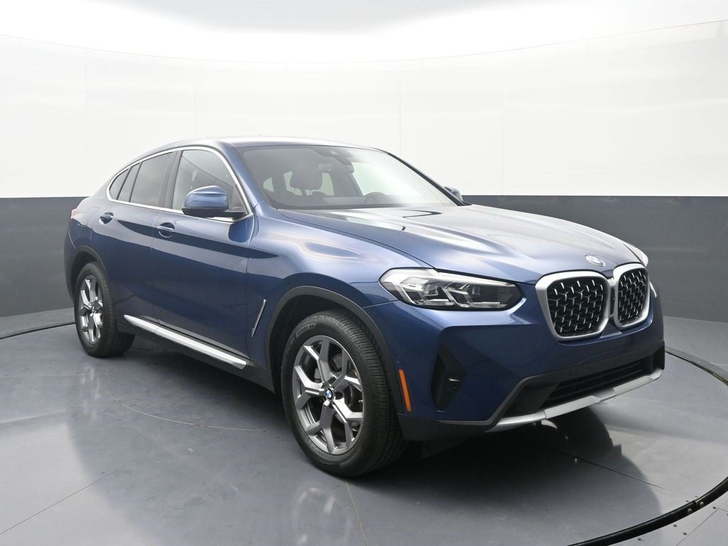 2025 BMW X4 xDrive30i