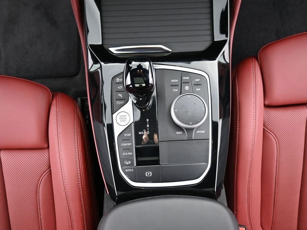 2025 BMW X4 xDrive30i