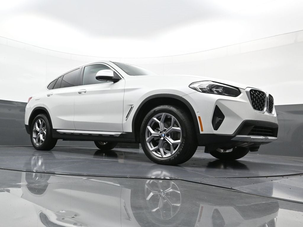 2025 BMW X4 xDrive30i