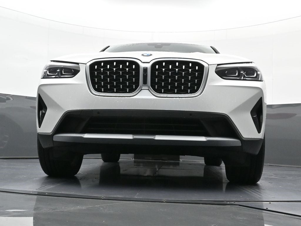 2025 BMW X4 xDrive30i