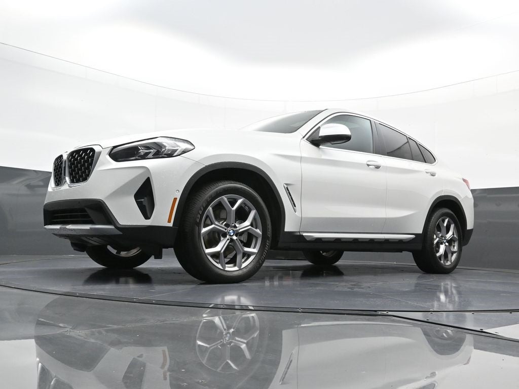2025 BMW X4 xDrive30i