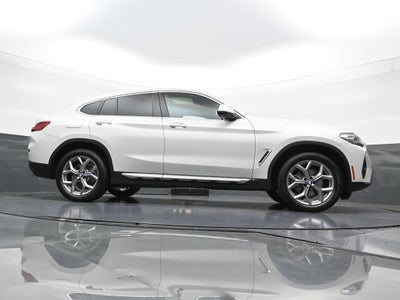 2025 BMW X4 xDrive30i