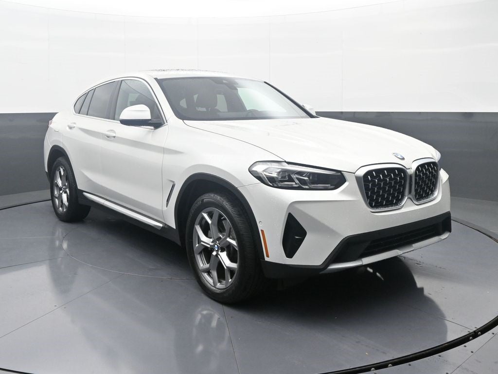 2025 BMW X4 xDrive30i