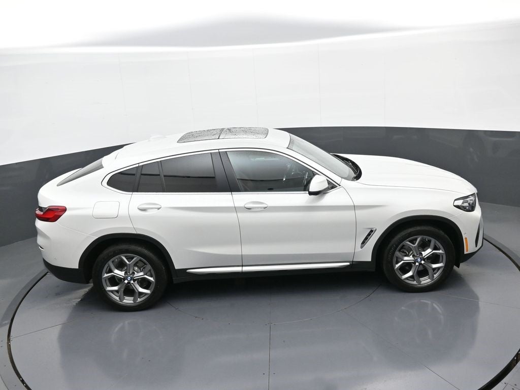 2025 BMW X4 xDrive30i