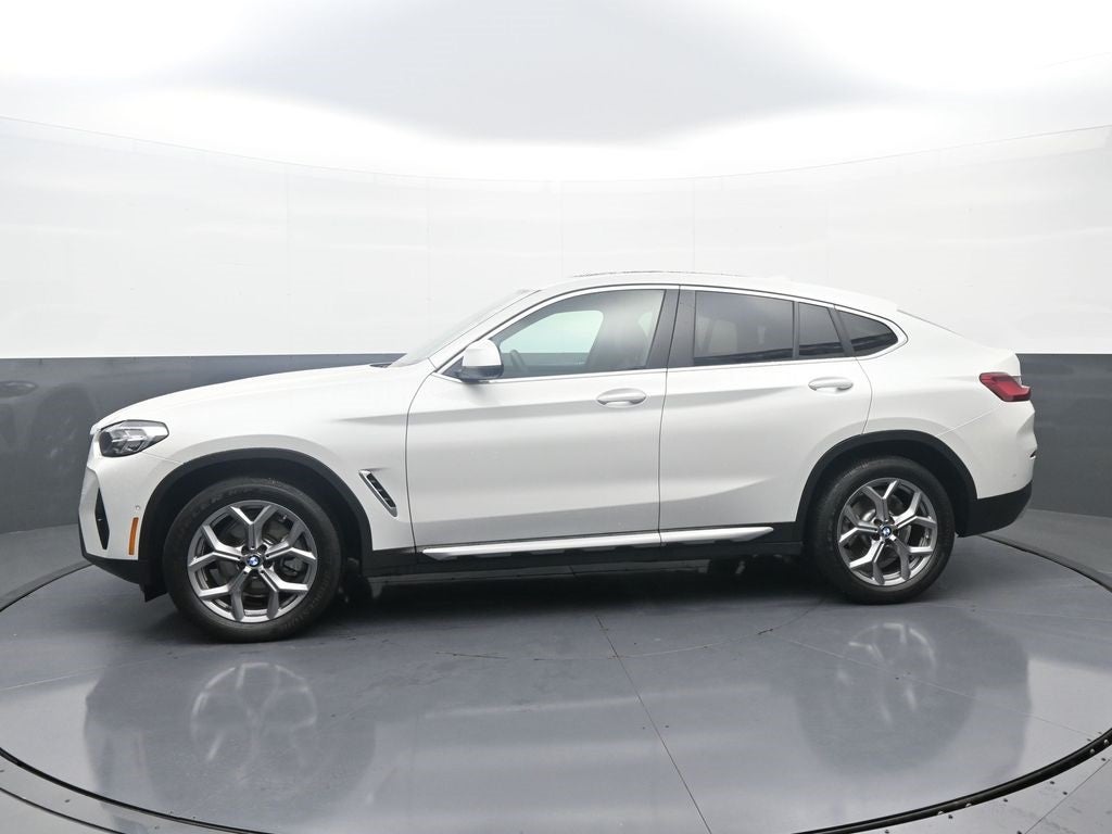 2025 BMW X4 xDrive30i