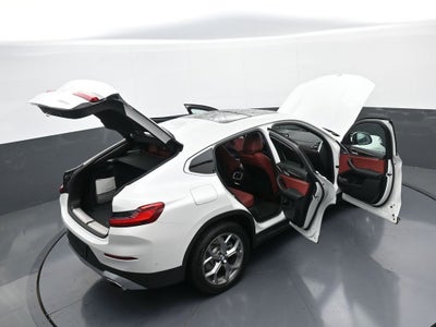 2025 BMW X4 xDrive30i
