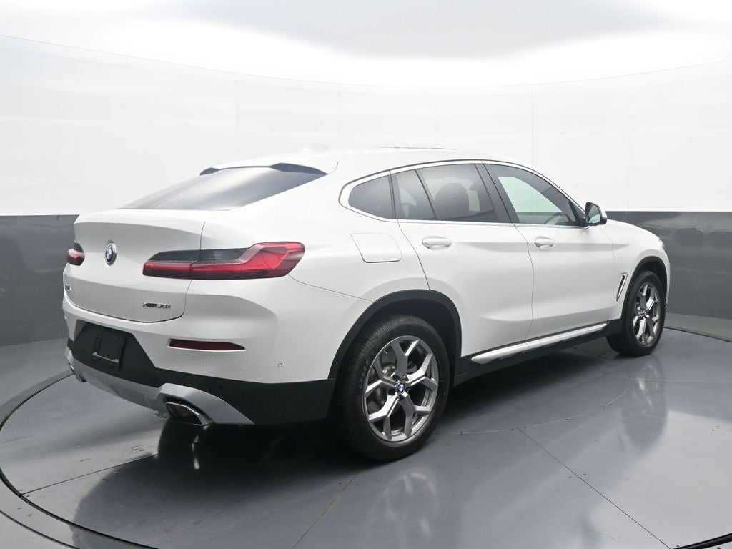 2025 BMW X4 xDrive30i