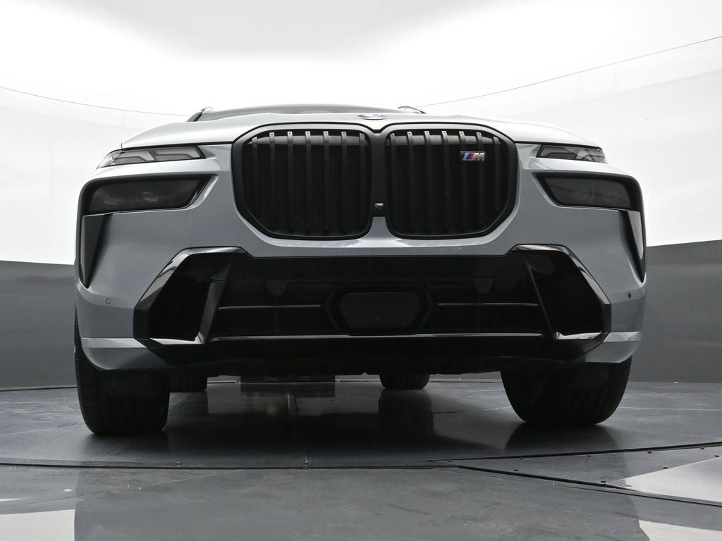 2023 BMW X7 M60i