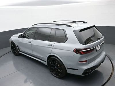 2023 BMW X7 M60i