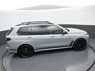 2023 BMW X7 M60i