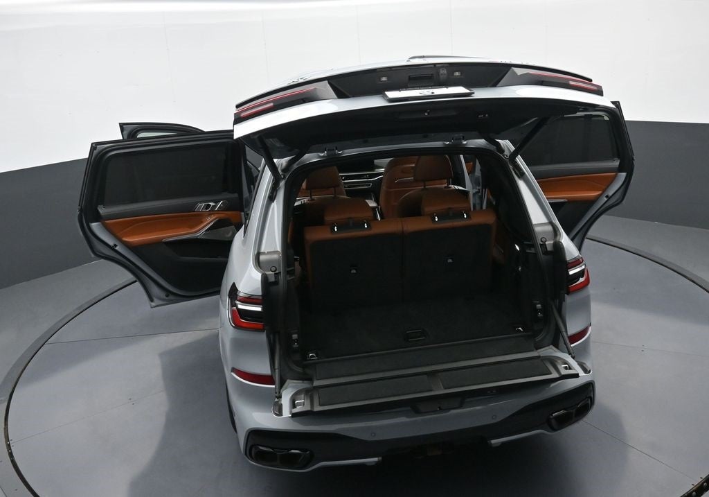 2023 BMW X7 M60i